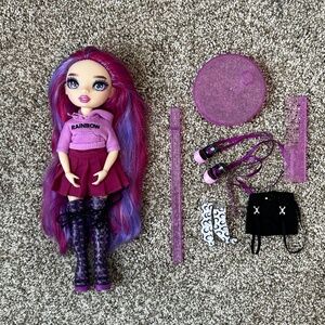 Rainbow High Series 3 Emi Vanda Fashion Doll
